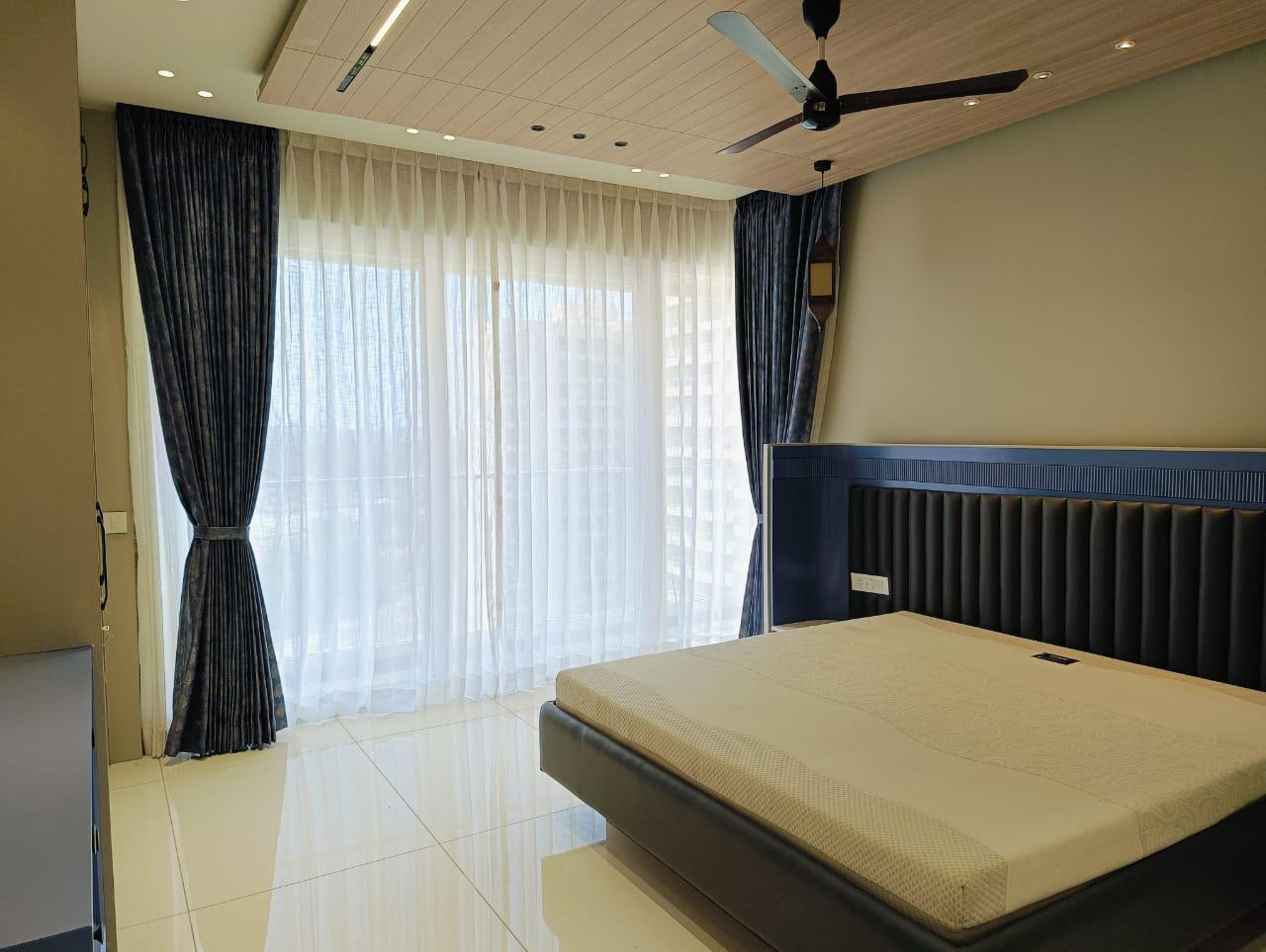 Curtain Designing Installation